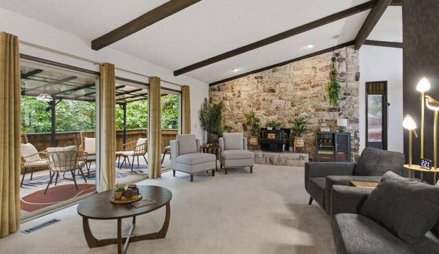 Step Back in Time at Our 1970s Retro Retreat *Game Room* Lounge* Right off I5