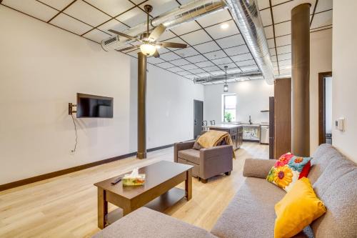 Step-Free Cashton Apartment Steps to Downtown!