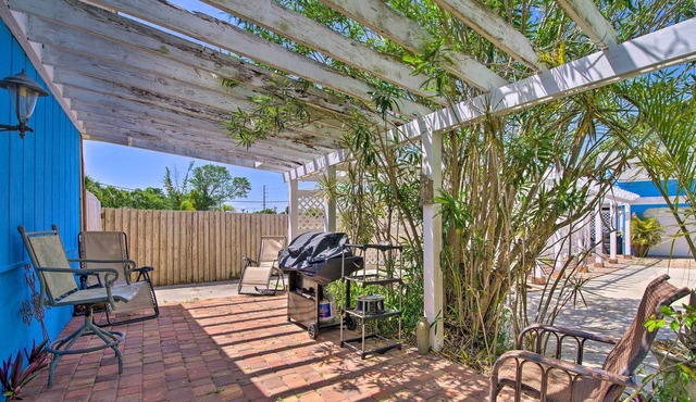 Step-Free Waterfront Villa: Gas Grill & Patio