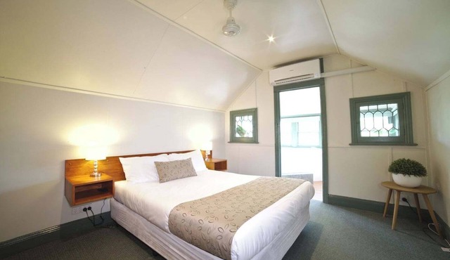 Step into a cozy and practical 2 bedroom apartment, thoughtfully designed for a comfortable stay.