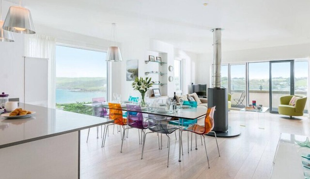 STEPPER POINT, pet friendly, with a garden in Polzeath