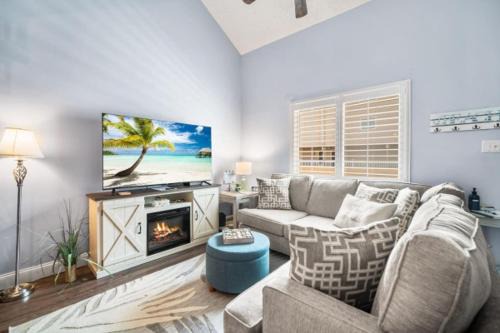 Steps 2 beach Ocean view Pool Parking