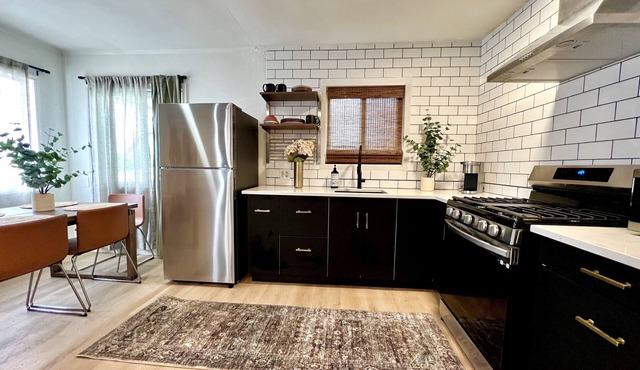 Steps away from Restaurants, bars, shops & more!