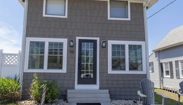 Steps Away From The Beaches & Ocean in Old Lyme.