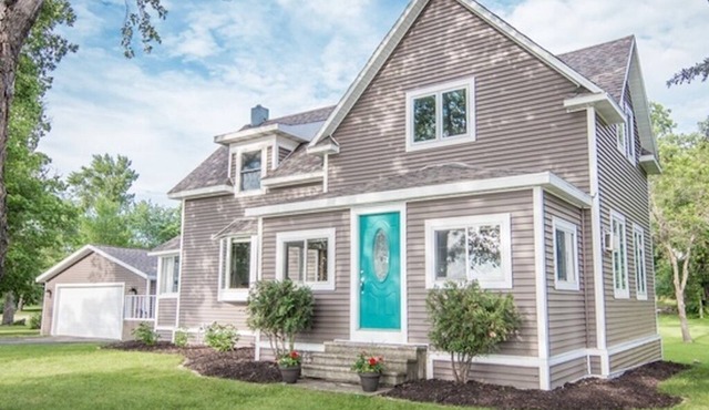Steps away to Lake, deck w/lake views, dock or fishing & swimming, fire pit!
