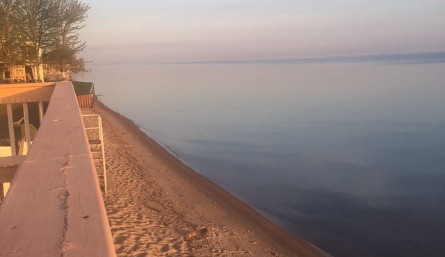 Steps away to sub sugar sandy beach - sleeps 6