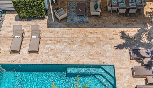 Steps from Beach | Heated Pool | Gulf Stream Key | RESlDENCES