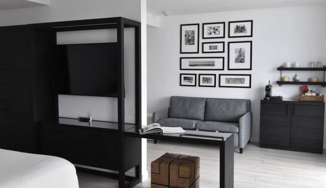 Steps from Beach, Everything You Need For The Perfect Vacation! Pets Are Welcome