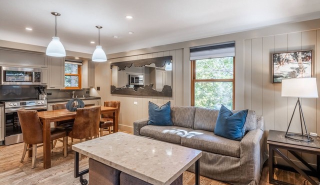 Steps from Beach! Lake Tahoe Lodge for Up to 6 Guests
