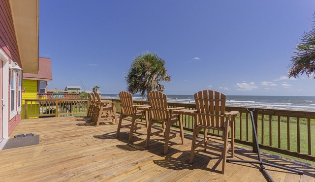 Steps from Beach! Pet friendly home with an abundance of beach and ocean views