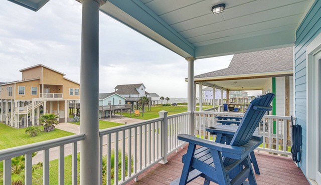 Steps from Gulf: Freeport Home w/Water Views