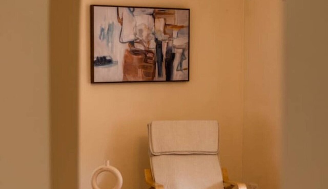 Steps from Mall! Super Convenient 3BR Cozy House