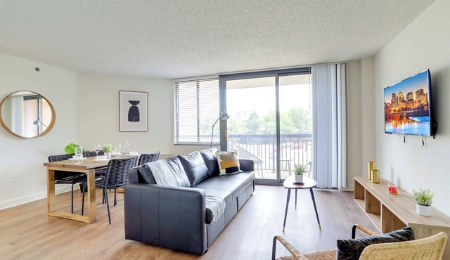 Steps from Pentagon City Metro | Modern Apt
