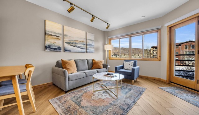 Steps From Ski Lift! Garage Parking Included!