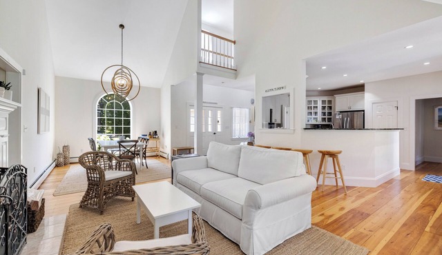 Steps from the beach in Kennebunk, large, family home