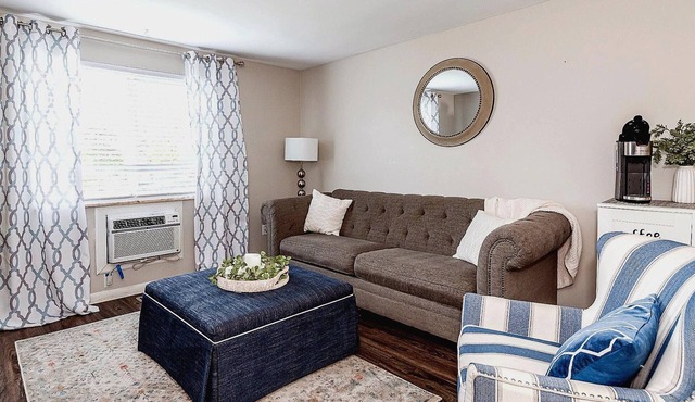 Steps from The Greene! Modern 1BR mid-century gem near UD, WPAFB & WSU. Newly renovated with style, comfort, and private garage parking