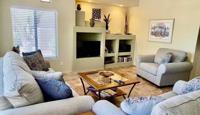 STEPS From the Pool! Relax in your Comfy Pool-side Condo!
