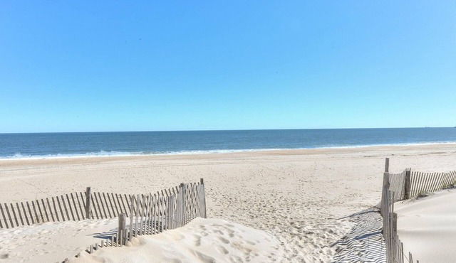 Steps from the Ocean! Renovated Townhome with Pool, Beach & Private Yard