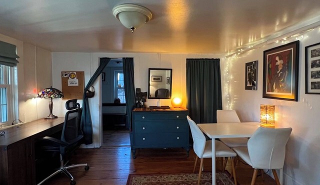 Steps from train, DIA, cafés and hiking — in a peaceful garden-level retreat.