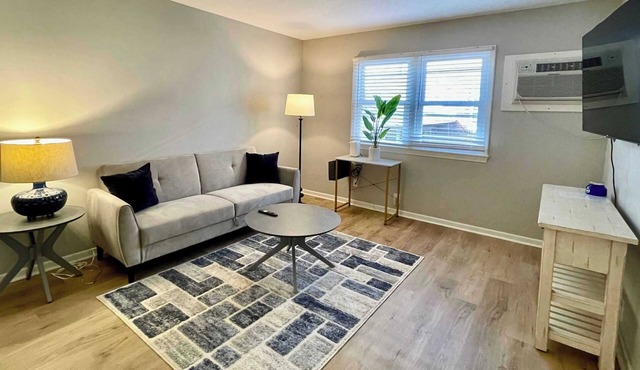 Steps From UNMC, Dining, Explore Midtown