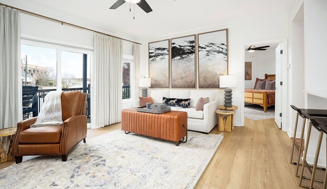 Steps to Auburn's Campus ~ Beautifully Remodeled Condo + Sleeps 8