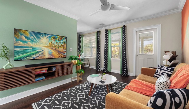 Steps to Bayshore! 3 Min to TGH, Downtown Tampa - Cozy 1 bedroom Apt