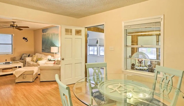 Steps to beach|Pet friendly|Fenced yard