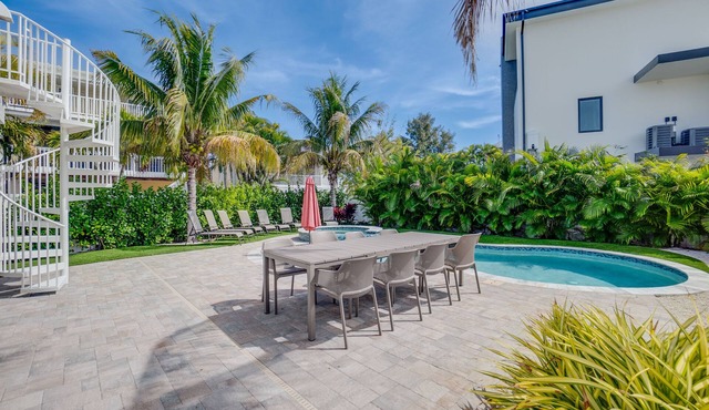 Steps to Beach - Bean Point Residence Unit B by SeaBreeze Vacation