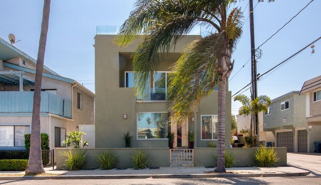 Steps to Beach Ocean-View Luxury Home w/Rooftop Deck & Private 2-Car Garage