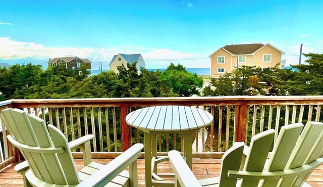 STEPS TO BEACH. PEACEFUL. PET-FRIENDLY. LINENS INCLUDED.