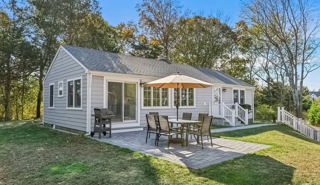 Steps to Beach + Sunset Views! East Marion Home