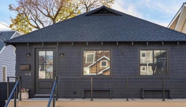 Steps to Beach-Water Views-Fire Pit-Pet Friendly-Fenced Yard-Outdoor Shower