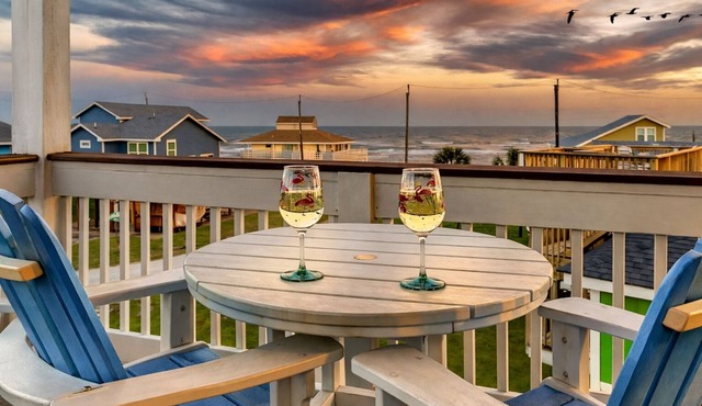 Steps to Bermuda Beach, Gulf Views, 2 King Suites