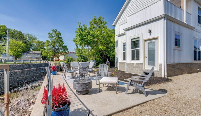 Steps to Buckeye Lake: Family-Friendly Home