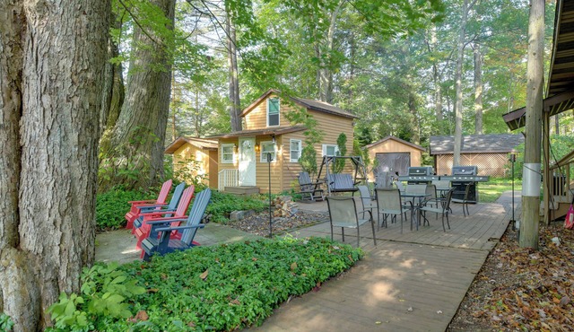 Steps to Chautauqua Lake: Cozy Cottage w/Patio