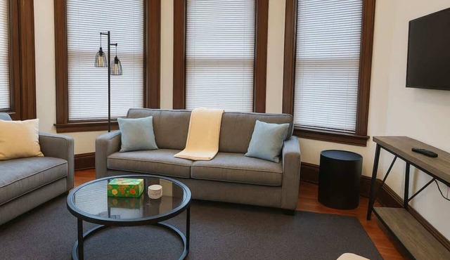 Steps to Cleveland Clinic | Cozy Retreat