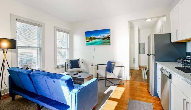 Steps to Cleveland Clinic - Sleeps 3