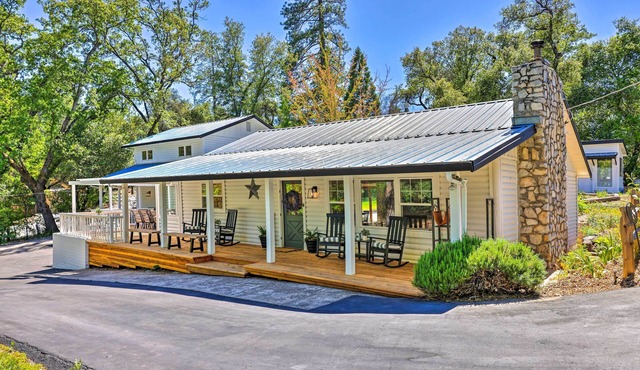 Steps to Dtwn Murphys: Cottage w/Furnished Porch