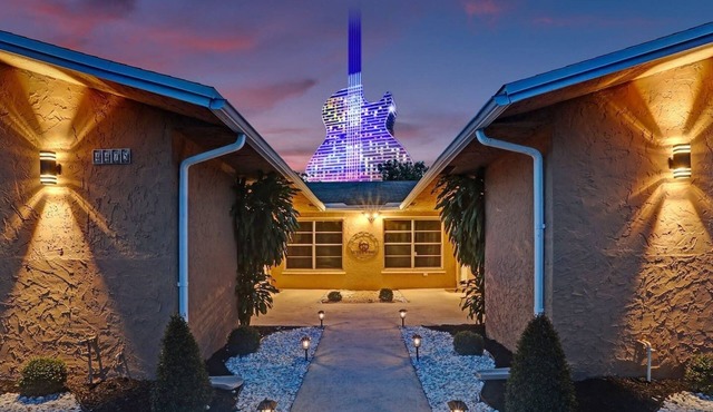 Steps to Hardrock! Managed by BNR Vacation Rentals