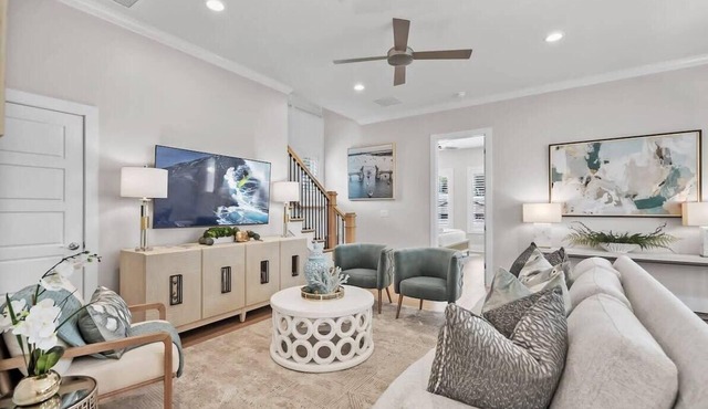 Steps to Ice Plant Downtown, Fire Pit, Parking!
