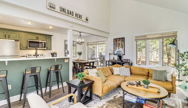 Steps to Jack Frost Ski Resort: Townhome w/Decks