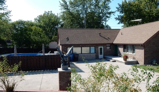 Steps to Lake Erie near Lakeside & Port Clinton - Private Hot Tub & Recreation