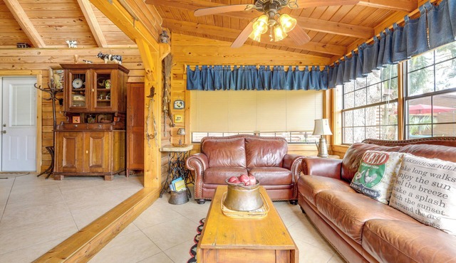 Steps to Lake Okeechobee: Cabin w/Pool Access!
