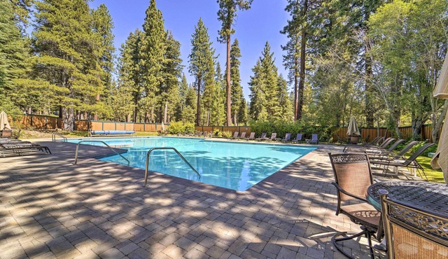 Steps to Lake: Scenic Carnelian Bay Retreat