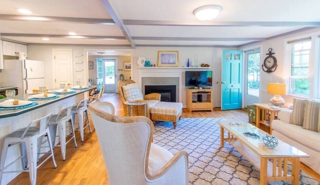 Steps to Landing at Taylors Pond w/ Kayaks!