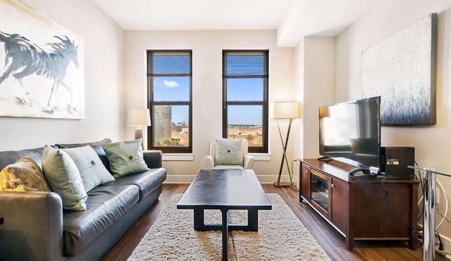 Steps to Metro 2 BR | Pentagon City | Pet-Friendly