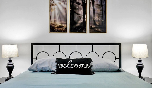 Steps to MSU Quick Hwy Access Guests Rave: Clean + Quiet + Family Friendly