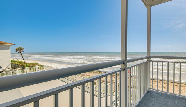 Steps to Ocean: Satellite Beach Condo w/Balcony