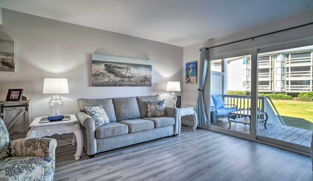 Steps to Pool & Beach: St. Helena Island Escape!