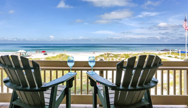 Steps to Sand! Gulf Views, Private Balcony, Beach Gear - FREE Activities & Parking - 2 Piper's Nest